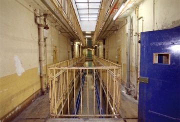 medium_prison-sante-paris.jpg